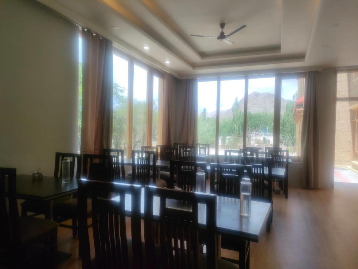 Hotel Alpine Ladakh Leh Exterior foto