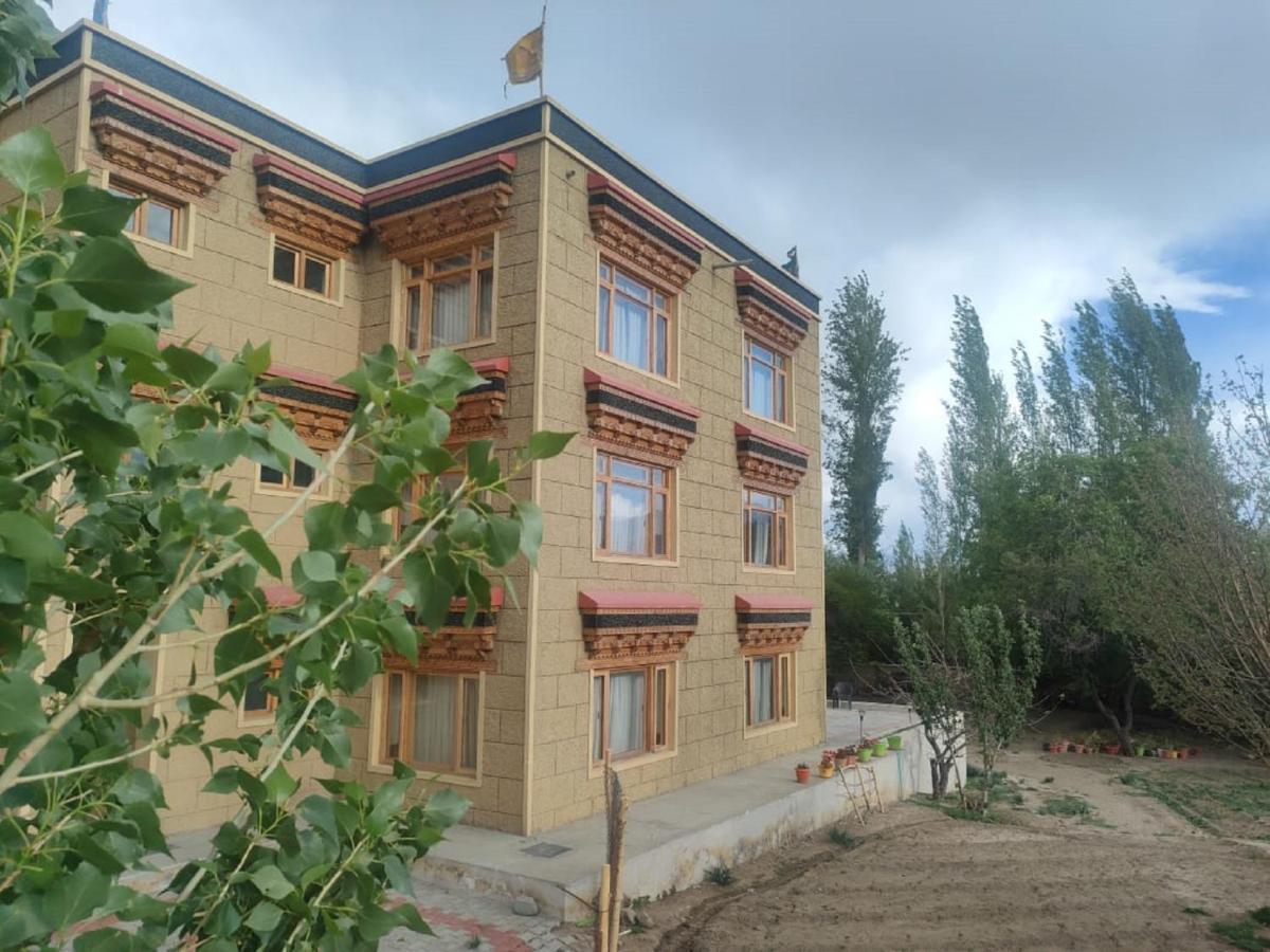 Hotel Alpine Ladakh Leh Exterior foto